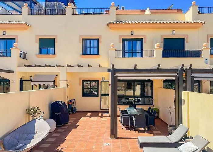 Flores 3 * Фуэнхирола