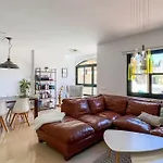 Nyaraló Flores 3 *